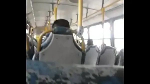 Guarda i video filo interdentale gay sul bus che mostra guida