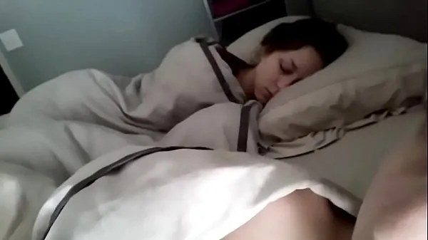 Oglejte si videoposnetke voyeur teen lesbian sleepover masturbation vožnjo