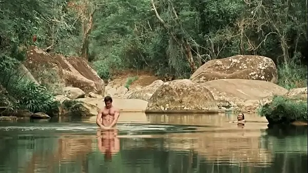 Regardez Klebber Toledo sans vêtements sur la rivière dans "Eta Mundo Bom vidéos de conduite