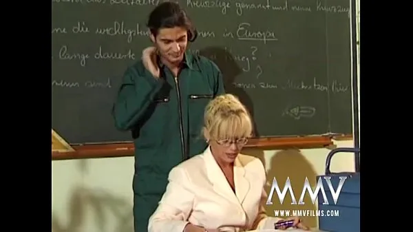 Assista Kelly Trump é a professora anal vídeos de drive