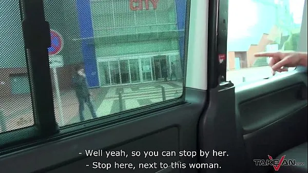 Παρακολουθήστε βίντεο Hungarian lazy beauty didnt want to leave the van after fuck οδήγησης