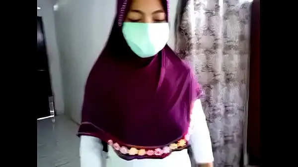 Mira hijab mostrar 1 videos de Drive