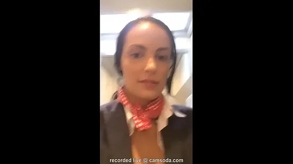 Flight attendant uses in-flight wifi to cam on camsoda ड्राइव वीडियो देखें