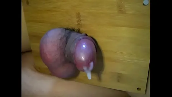 Se Cock to ejaculate with testicle crush kjøre videoer