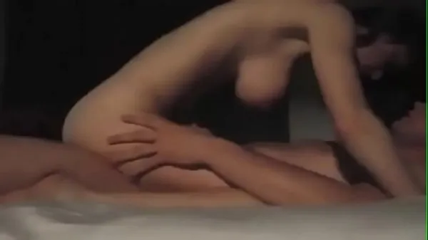 Παρακολουθήστε βίντεο Real and intimate home sex οδήγησης