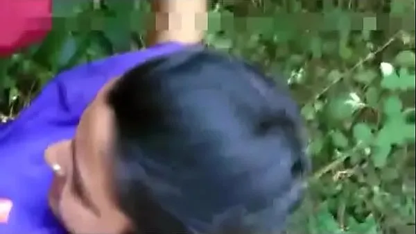 Regardez Desi salope exposée et baisée en forêt par clip client vidéos de conduite