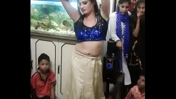 Παρακολουθήστε βίντεο Hot Sexy Indian Girl Dance οδήγησης