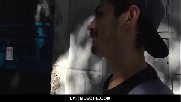 Guarda i video Sweet Latino (Gael) concorda sulla penetrazione per altri soldi - Latin Leche guida