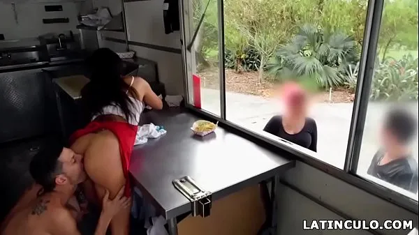 Tonton Latina taco-girl got fucked in front of customers - Lilly Hall memacu Video