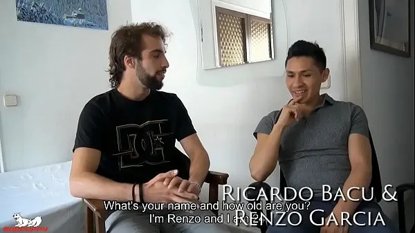 Assista Ricardo immediately sucks up Renzo uncut cock vídeos de drive