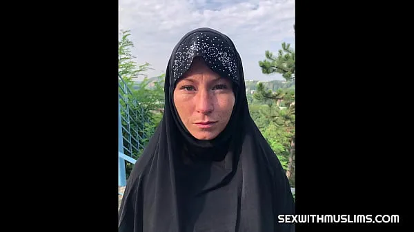 Titta på Arab woman fucked in prague drive-videor