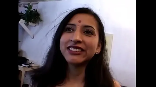 Regardez Partie Anale Indienne Avec 2 Bites vidéos de conduite