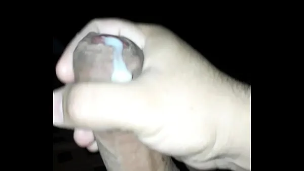 Oglejte si videoposnetke Hand masturbating my first video vožnjo