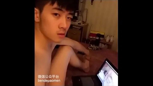 Nézze meg Chinese handsome solo vezesse a videókat