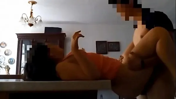 Regardez Dulce Adolcente puberta chavita mexicana étudiante fait maison baise dans le bar de la cuisine alors que ses parents ne le sont pas, baisée de toutes les manières et éjaculation au point de vue dans la chatte vidéos de conduite