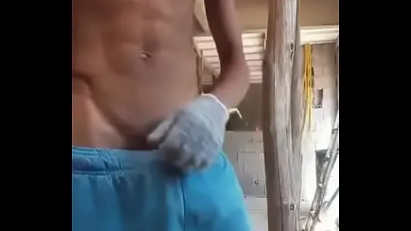 Assista Gay no trabalho se masturbando vídeos de drive