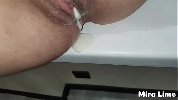 Tonton Risky creampie while family at the home memacu Video