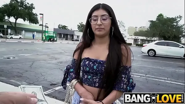 ดูวิดีโอ Binky Beaz Gets Fucked For Fake Cash drive