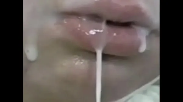 观看deep throat cum驱动器视频