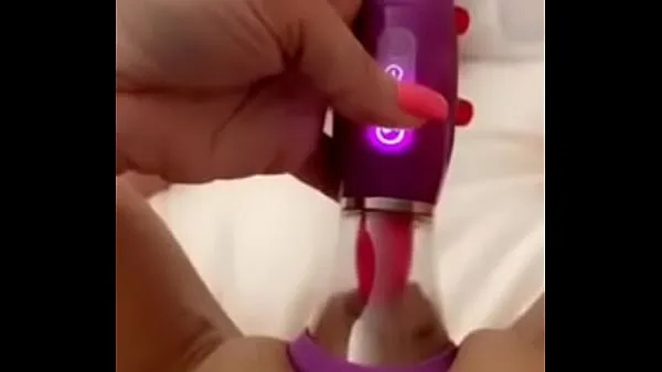 Bekijk video's Pussy lick toy rijden