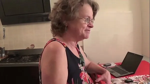 Se Old Slut Italian Granny kjøre videoer