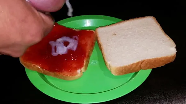 Cum and Jelly sandwich. Delicious 드라이브 동영상을 시청하세요