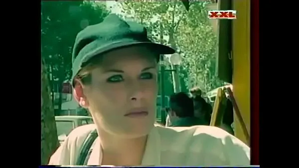 Podívejte se na videa An American Girl in Paris (1998) (bad sound řízení