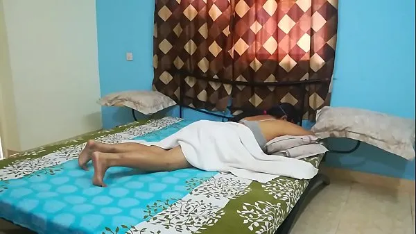 Titta på big ass bengali aunty Shanaya get some extra sex during massage telugu couple homemade drive-videor