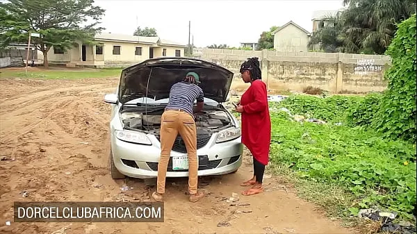 Katso Busty ebony pays the mechanic with great sex aja videoita