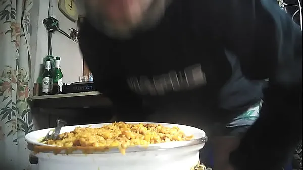 Tonton Eat cum from food memacu Video