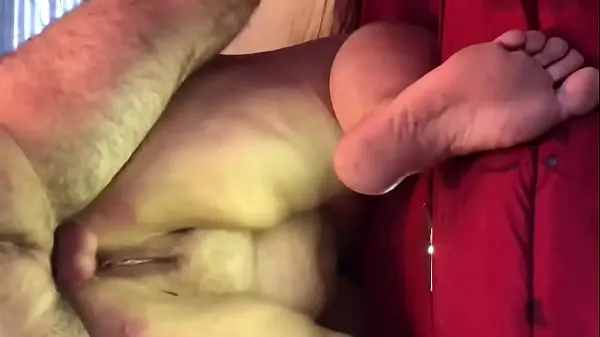 Regardez Ma première tentative de sexe anal avec une bite moyenne et aïe vidéos de conduite