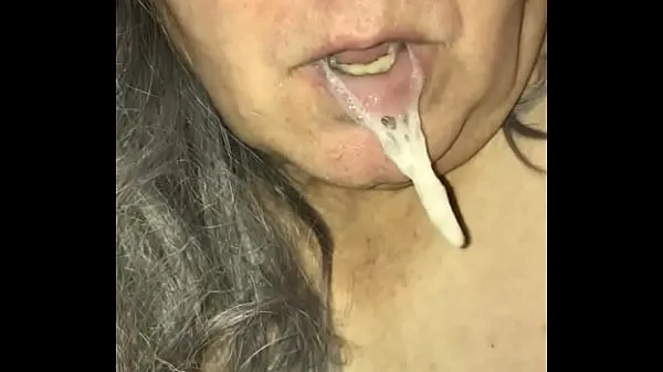 ڈرائیو Trans Letting Cum run out of her mouth on nipples, cum play ویڈیوز دیکھیں