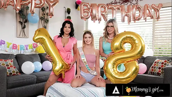 Mira MOMMYSGIRL Cory Chase regala una inolvidable fiesta de cumpleaños de 18 años videos de Drive