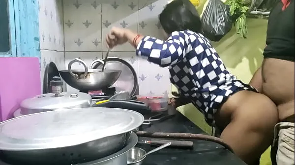Katso The maid who came from the village did not have any leaves, so the owner took advantage of that and fucked the maid (Hindi Clear Audio aja videoita