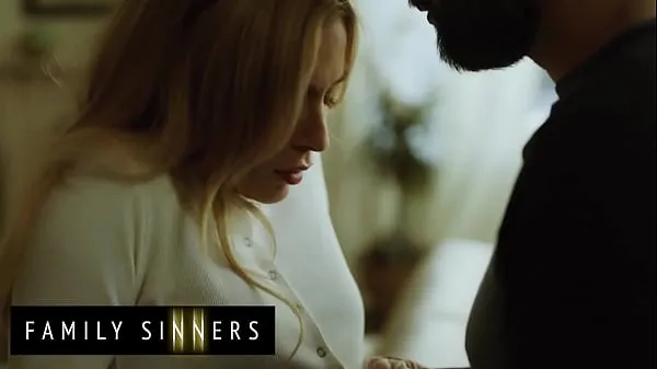 Bekijk video's Rough Sex Between Stepsiblings Blonde Babe (Aiden Ashley, Tommy Pistol) - Family Sinners rijden