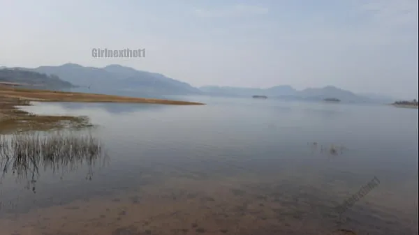 Guarda i video Sesso di coppia indiano più caldo all'aperto - Sesso in un luogo pubblico aperto - Video di sesso sul fiume in hindi guida