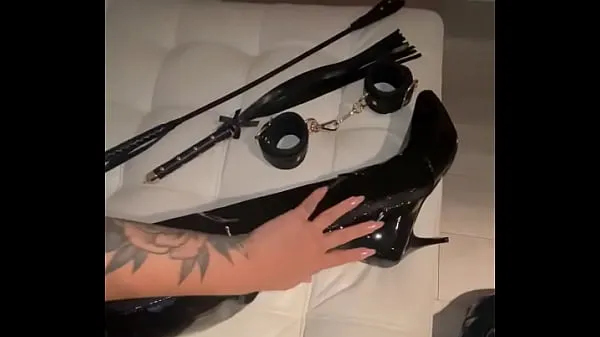 Videoları izleyin Latex Boots yönlendirin