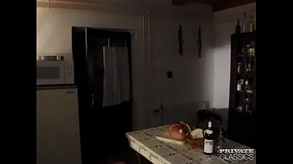 شاهد مقاطع فيديو Beata Fucks in the Farmer's Kitchen القيادة