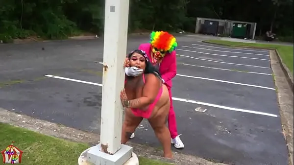 Xem TheJaidynVenus Wanted To Let A Clown Fuck For Free And Ran into Gibby The Clown thúc đẩy Video