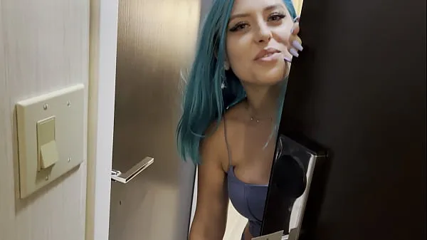 Xem Casting Curvy: Blue Hair Thick Porn Star BEGS to Fuck Delivery Guy thúc đẩy Video