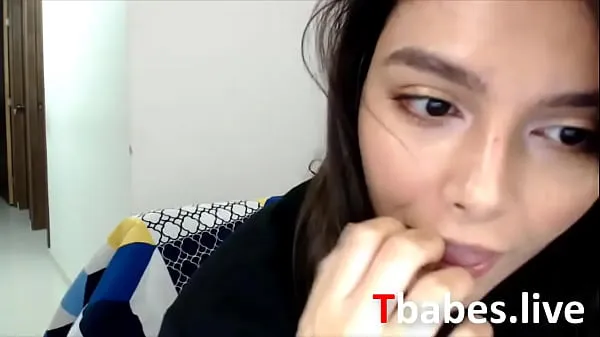 Petite Cute Trap Shows Off Her Big Dickrubbing One Out 드라이브 동영상을 시청하세요