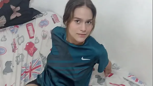 Se I find my stepsister with my clothes on and I take them off until I end up fucking her drevvideoer