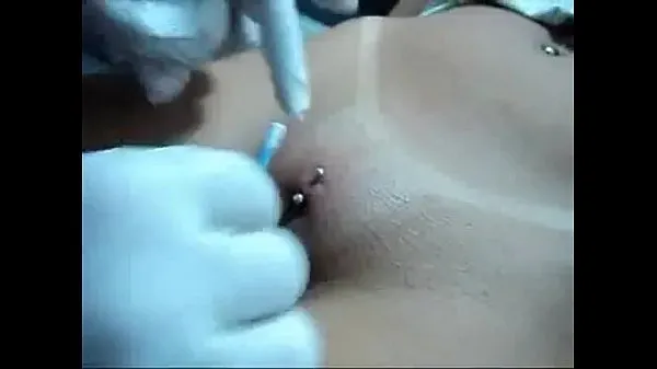 Tonton PUTTING PIERCING IN THE PUSSY drive Video