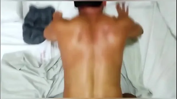 شاهد مقاطع فيديو Goiano submisso me deu mole no bloco de carnaval, levei pro motel e fiz de Putinha, Macetada e leitada na moral. Assista completo no xvideos red القيادة