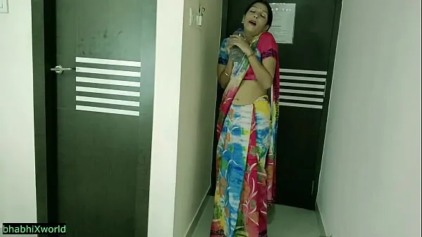 ดูวิดีโอ Indian stepfather fucks stepson's new wife! Indian family taboo sex drive