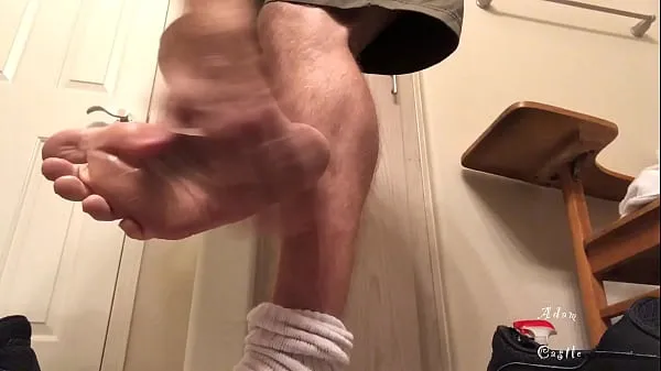 Oglejte si videoposnetke Dry Feet Lotion Rub Compilation vožnjo