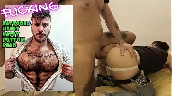 ดูวิดีโอ Lindo osito peludo y pasivo follado a pelo bien duro por un grandote español - ¡ÉL ES REALMENTE UNA GARGANTA PROFUNDA! -Semental peludo buen orto galopa la polla para sacarle semen - Con Alex Barcelona drive