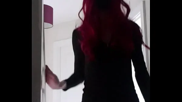 Sehen Sie sich Redheaded trans in tight black dress lifts skirt to show red underwear and big anal plug inside ass fingering and big girldick Videos an