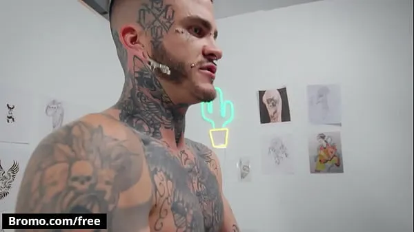 Tonton Skinny Twink Lev Ivankov Gets His Asshole Drilled By His Super Sexy Tattoo Artist Fly Tatem - BROMO memacu Video