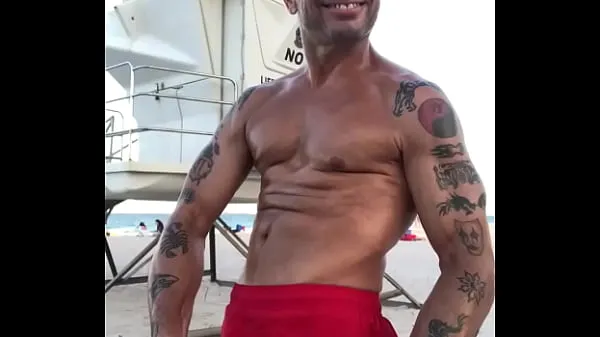 Pozrite si videá LIFEGUARD PORN STAR šoférujte ich